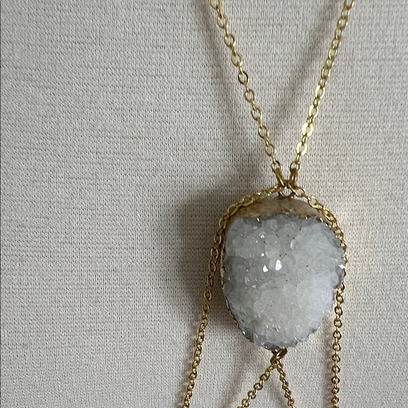Elegant Gold Necklace Body Chain with White and Gray Agate Druzy Stone Pendant - Picture 3 of 6